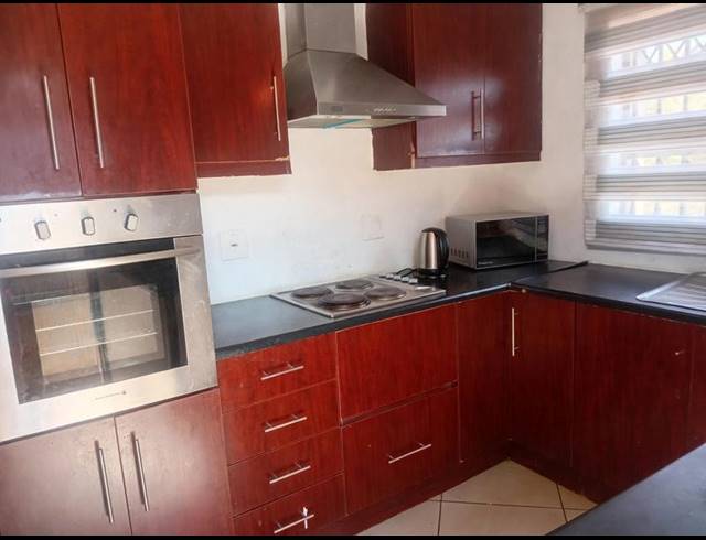 2 BEDROOM HOUSE FOR SALE IN PROTEA GLEN